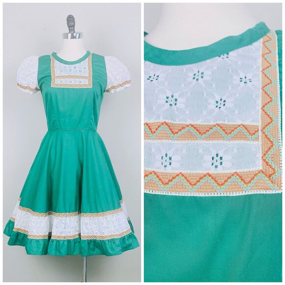 1970s Vintage Green 70s / Seventies Eyelet Puffed  Square Dance Dress / Medium - Picture 2 of 7
